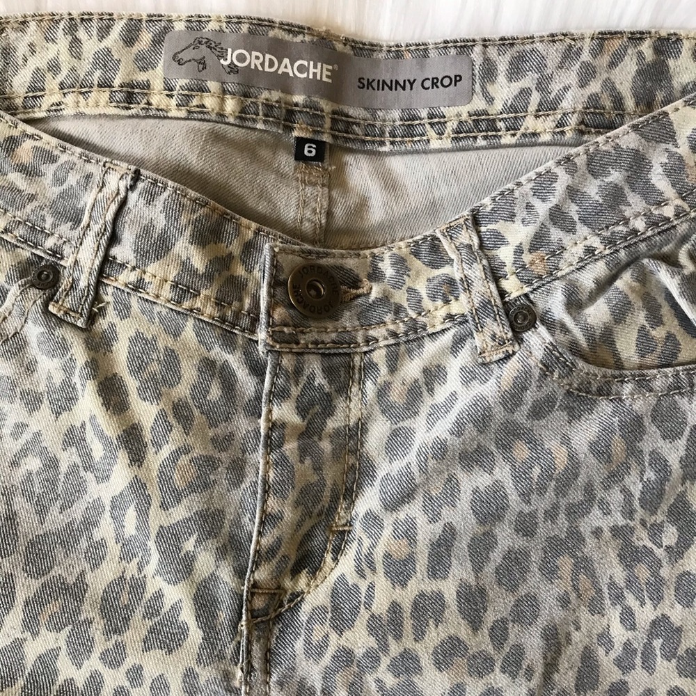 Jordache Skinny Crop Jeans - Picture 3 of 6